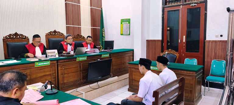 Aksi Pencurian Pikap di Surabaya Berakhir di Penjara: 2 Pelaku Ditangkap, Satu DPO