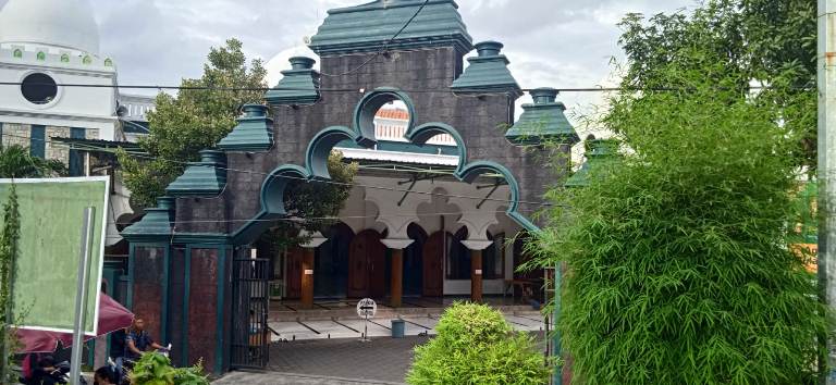 Masjid Rahmat Kembang Kuning Surabaya Jadi Pusat Pembinaan Mualaf 