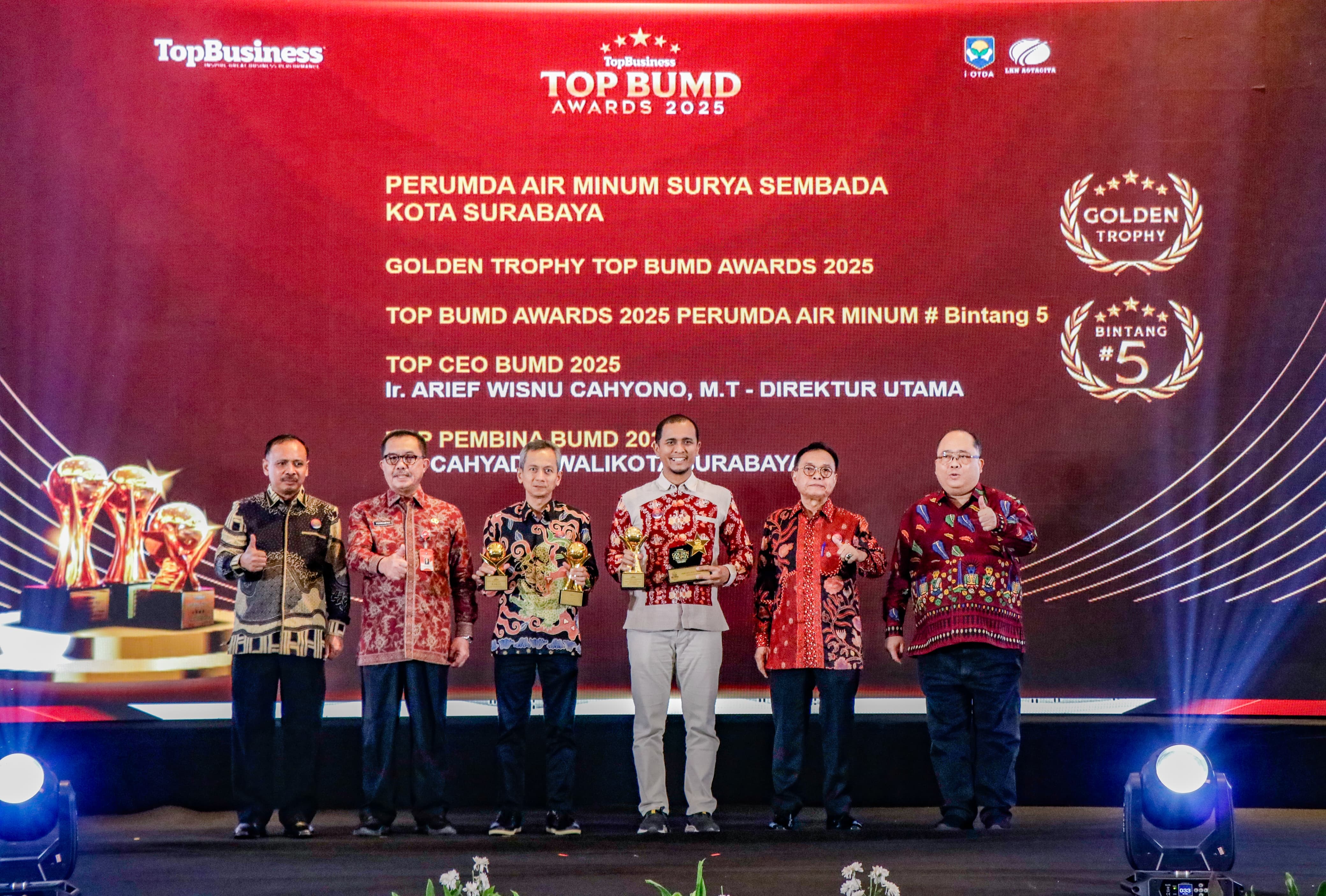 Perumda Air Minum Surya Sembada Kota Surabaya Raih Golden Trophy TOP BUMD Awards 2025