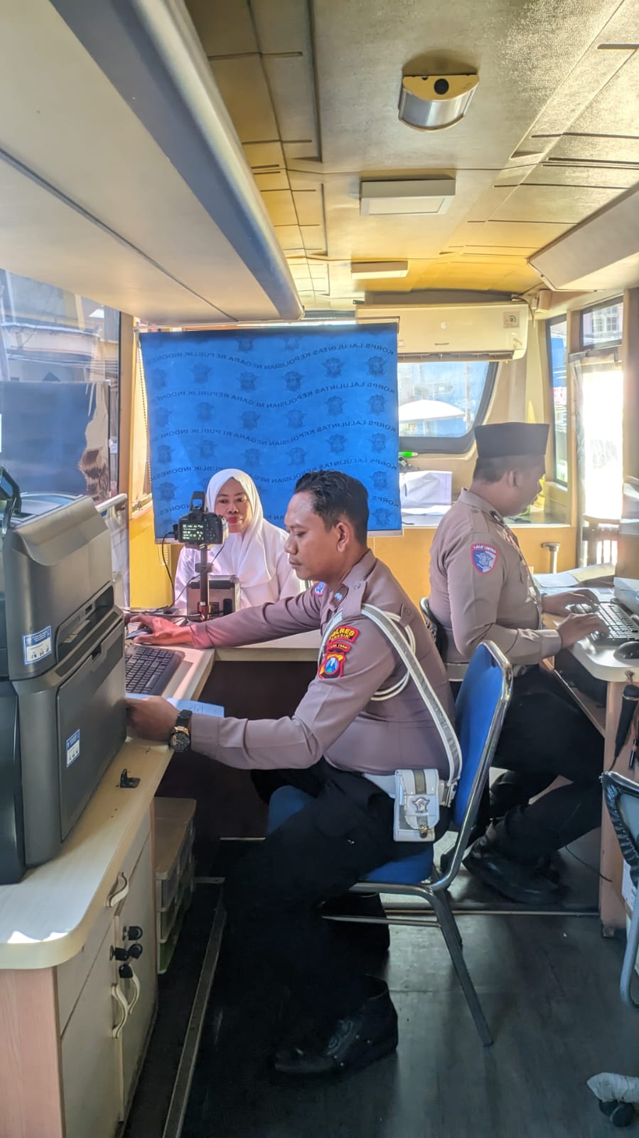 Wujud Pelayanan Prima, Polres Gresik Hadirkan Layanan SIM di Kepulauan Bawean