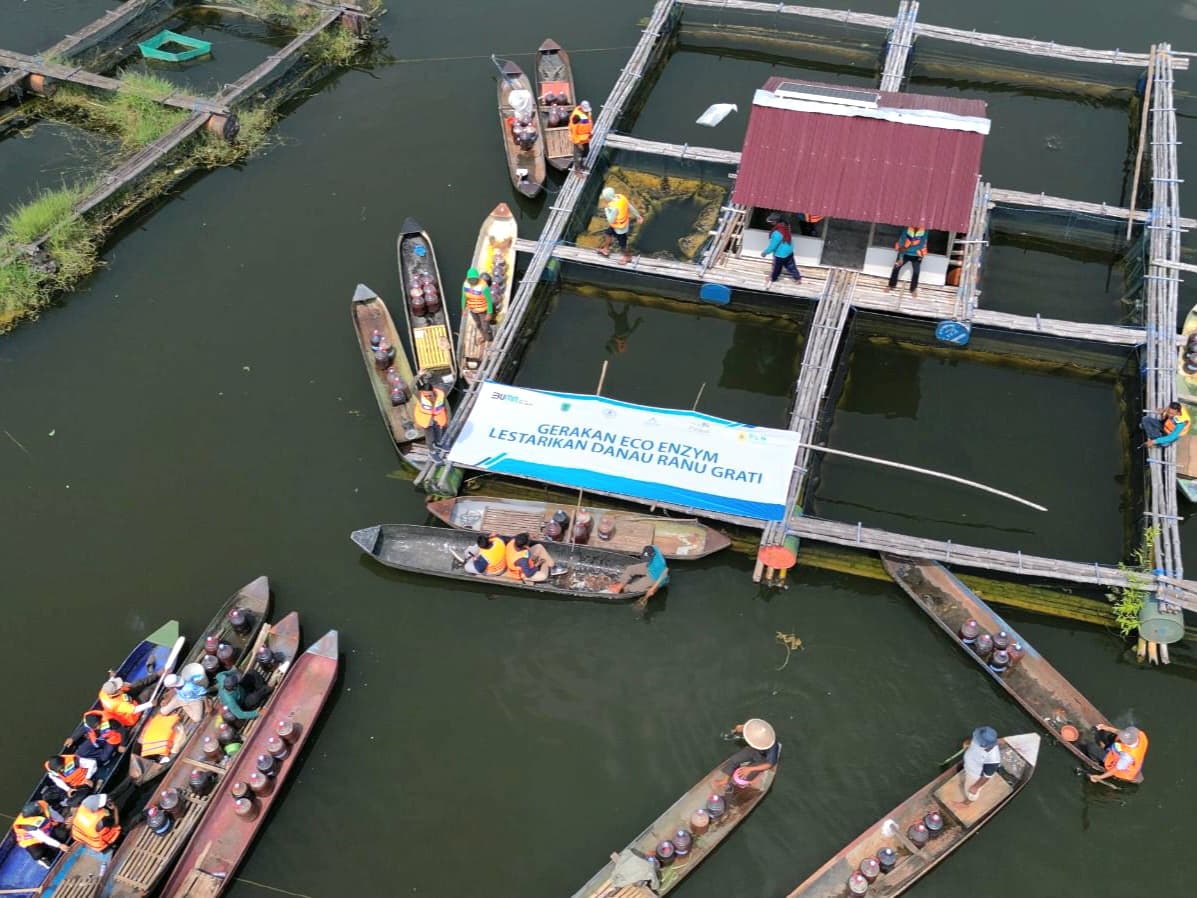 Eco Enzyme untuk Danau Ranu, PLN Indonesia Power UBP Grati Konsisten Beraksi