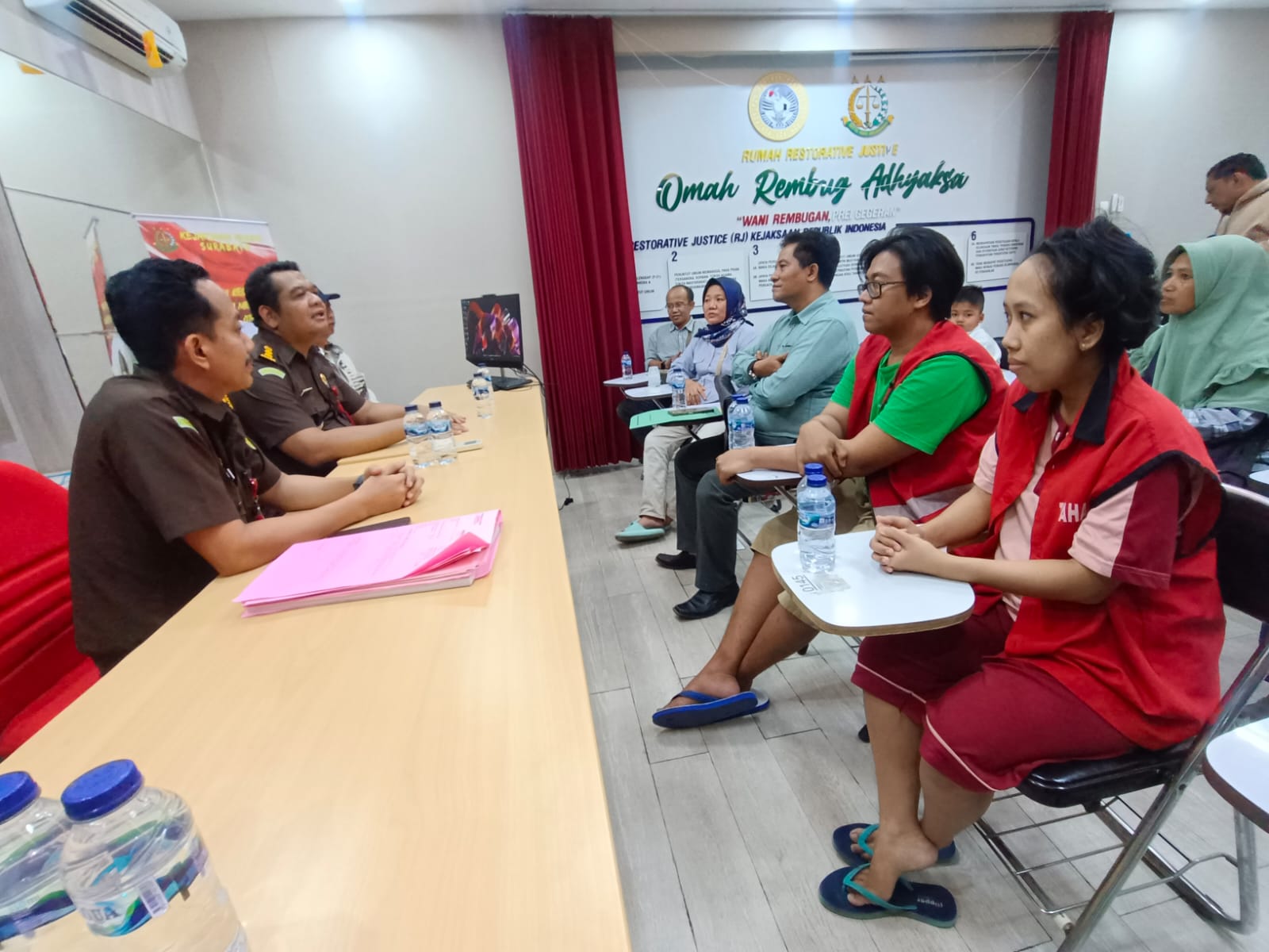 Kejari Surabaya Hentikan Kasus Orang Tua Pembuang Bayi