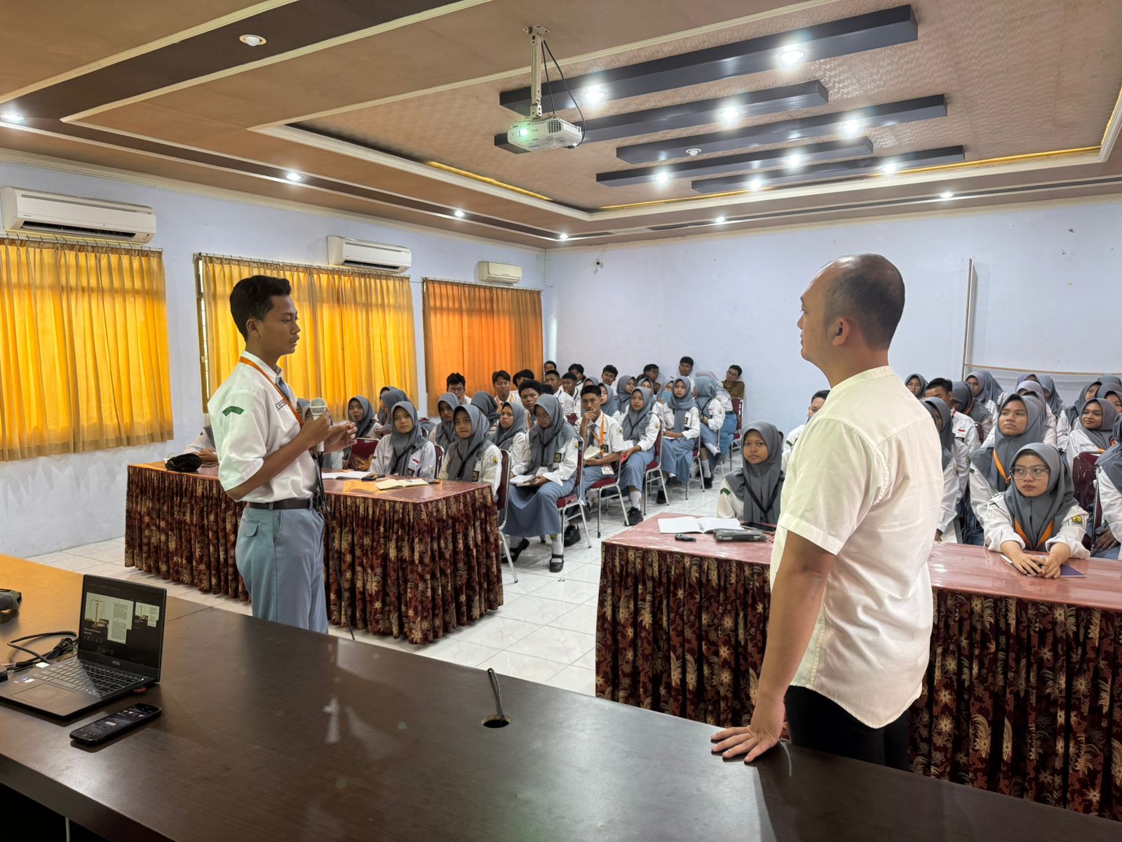 Cegah Sejak Dini, Polres Pasuruan Gencarkan Edukasi Bahaya Narkoba di Sekolah