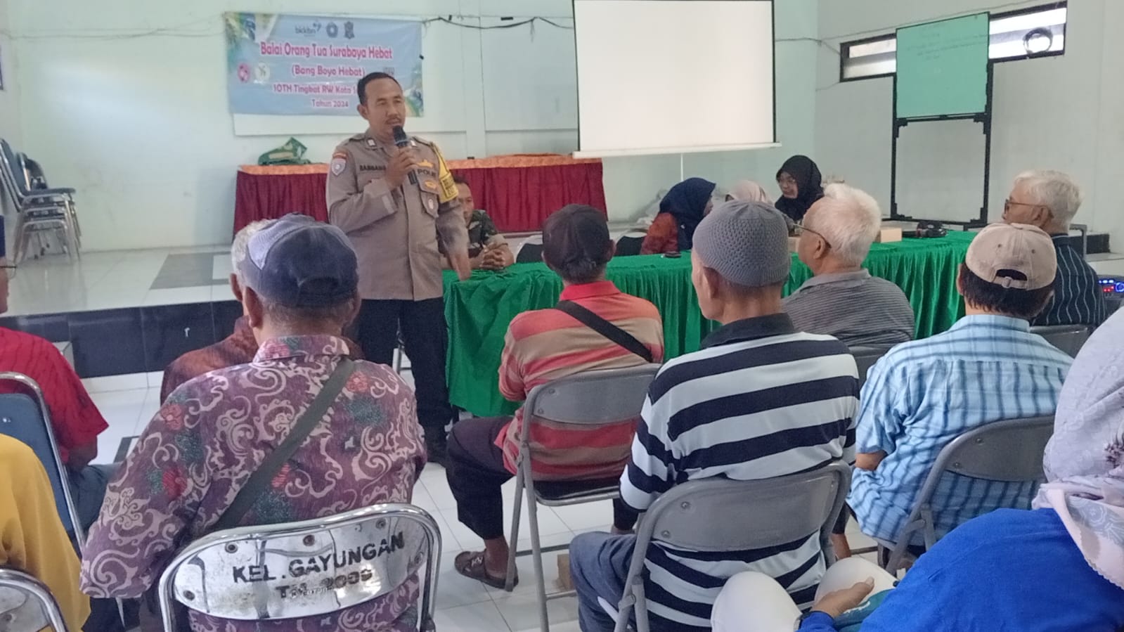 Polsek Gayungan Gelar Nusantara Cooling System, Sosialisasi Kamtibmas dan Pilkada Damai