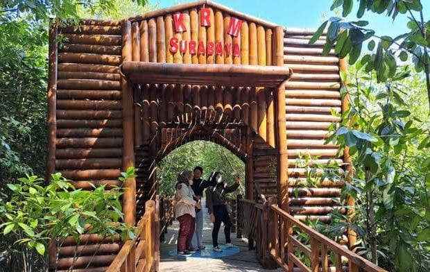 Kebun Raya Mangrove Surabaya Catat 2 Ribu Pengunjung dalam Sepekan
