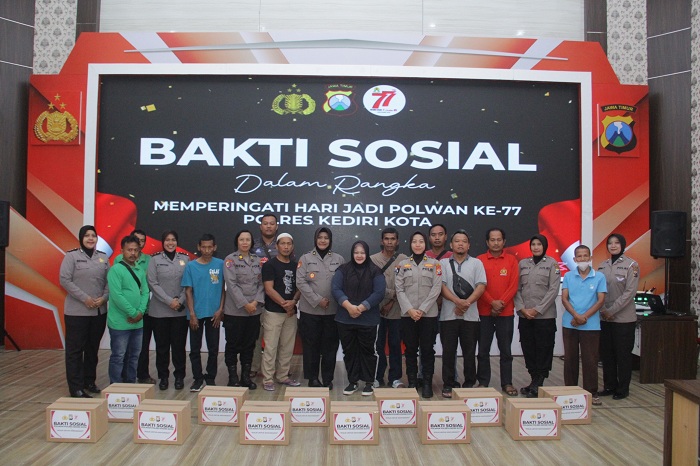 Polwan Polres Kediri Kota Gelar Bakti Sosial Sambut Hari Jadi Ke-77
