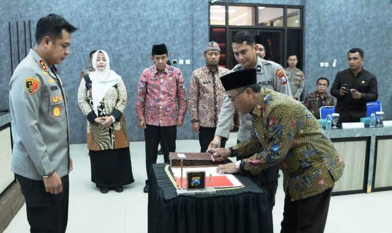 Teken MoU, Kapolres Bangkalan Pastikan Rekrutmen Terpadu Anggota Polri 2026 Bersih dari KKN