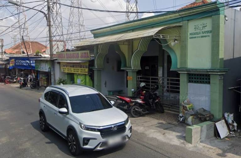  Salat Subuh di Musala Kebraon, Motor Jemaah Raib 