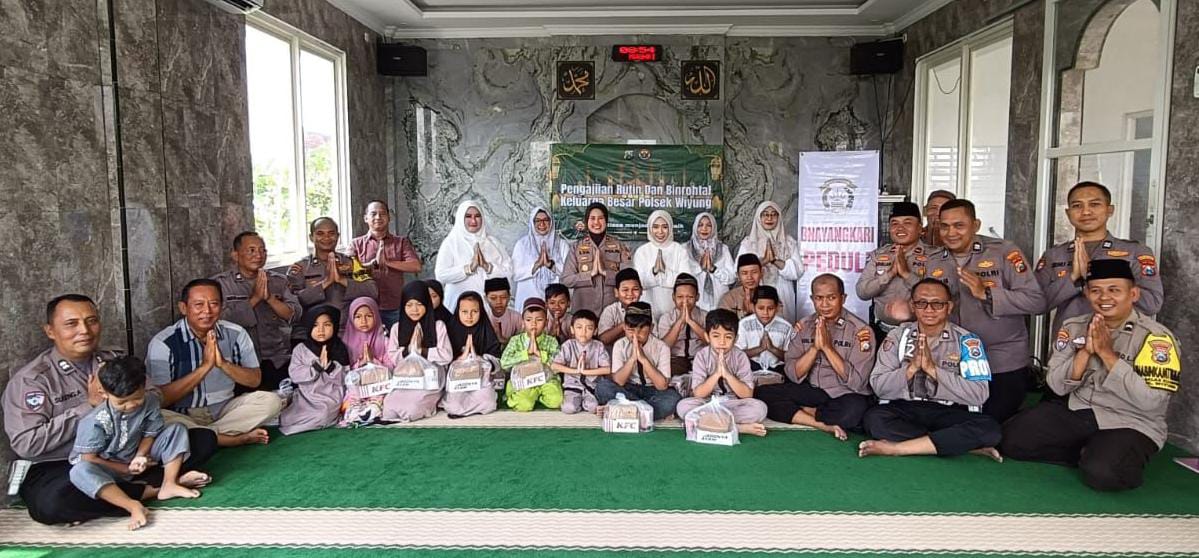 Tingkatkan Iman dan Kepedulian Sosial, Polsek Wiyung Gelar Binrohtal dan Santuni Anak Yatim