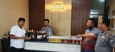 Langgar Perda 16/2019, Penjual Miras di Brondong Lamongan Diamankan Polisi