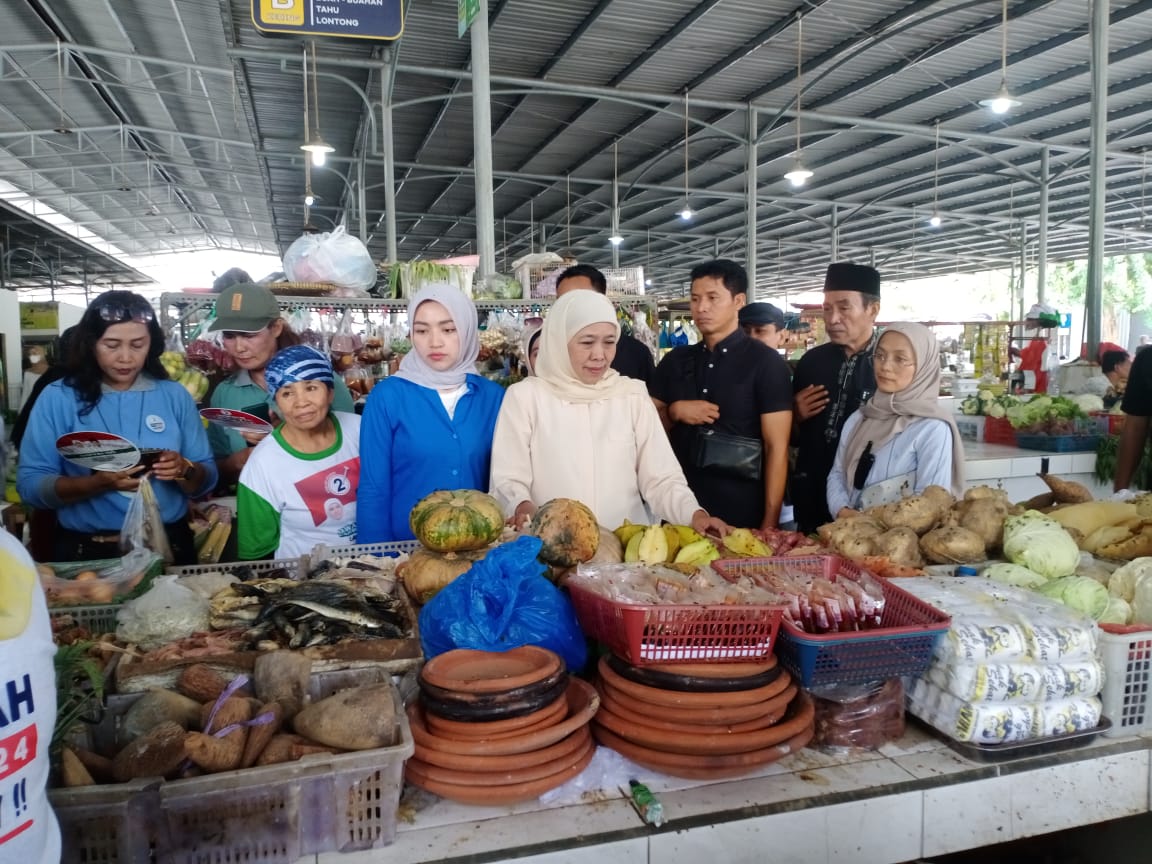 Pedagang Pasar Nambangan Mengeluh, Ini Solusi Khofifah