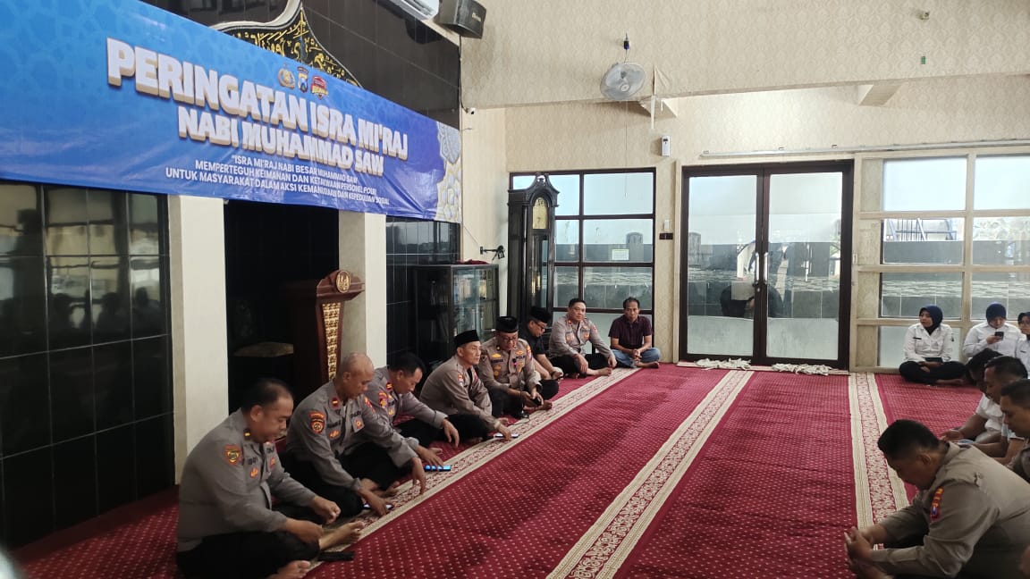 Polres Pelabuhan Tanjung Perak Peringati Isra Mikraj