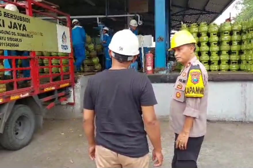 Kapolsek Krian Sidak SPBE, Pantau Distribusi LPG 3 Kg