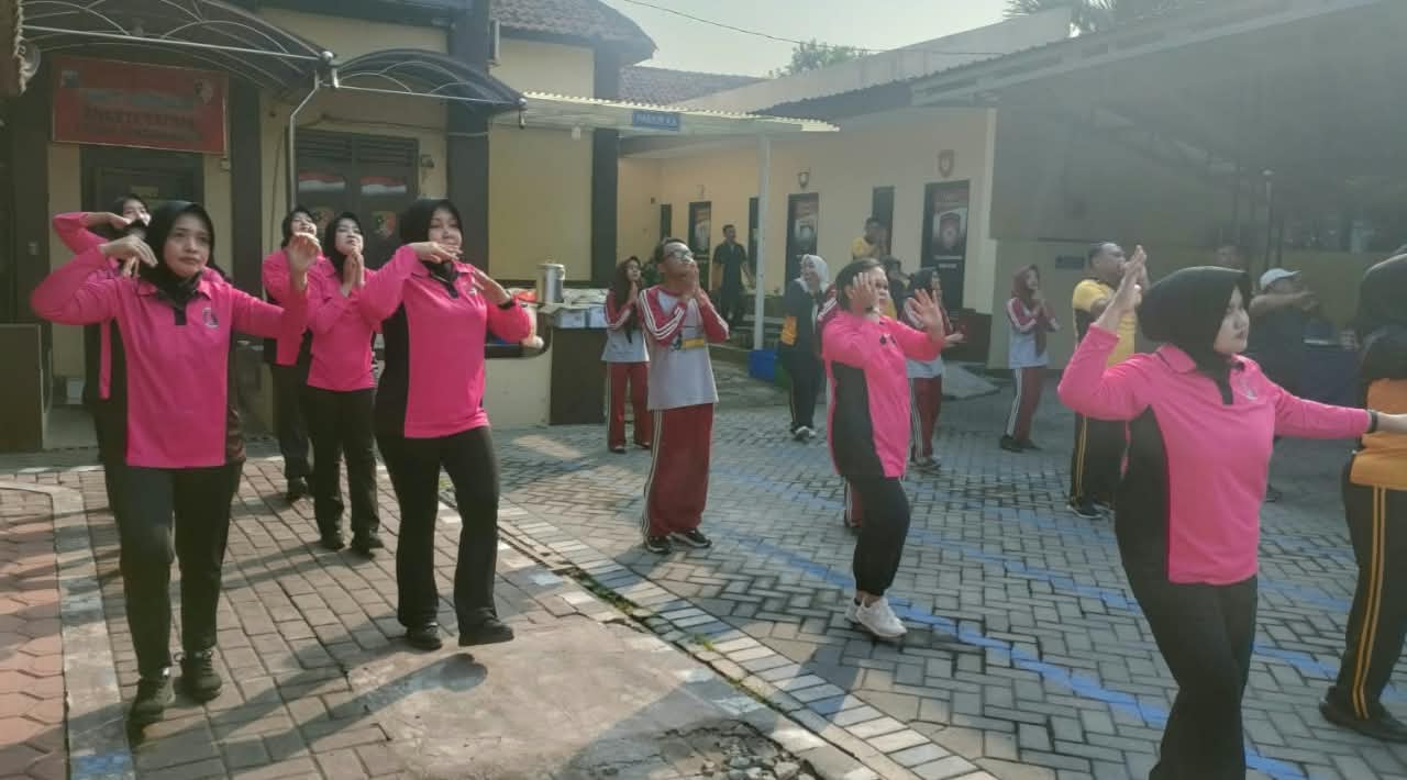 Forkopimka Tanggulangin Perkuat Sinergi Lewat Senam Bersama di Mako Polsek