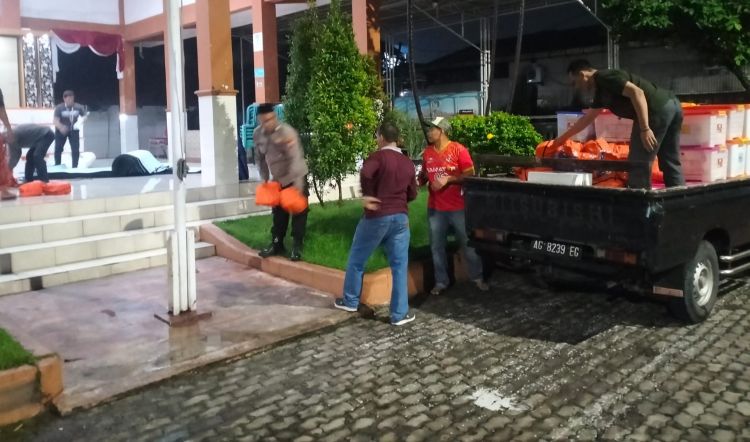 Puting Beliung Driyorejo, Polres Gresik dan BPBD Bantu 115 Rumah Warga Terdampak