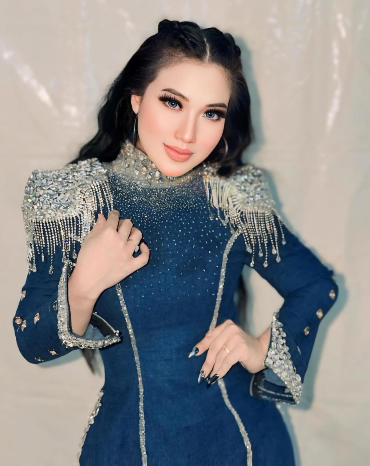 Kiki Asiska, Penyanyi asal Situbondo yang Tembus Panggung Internasional
