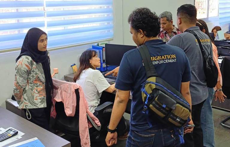 Imigrasi Surabaya Gelar Operasi Gabungan, Temukan 5 WNA Tak Kantongi Dokumen Lengkap