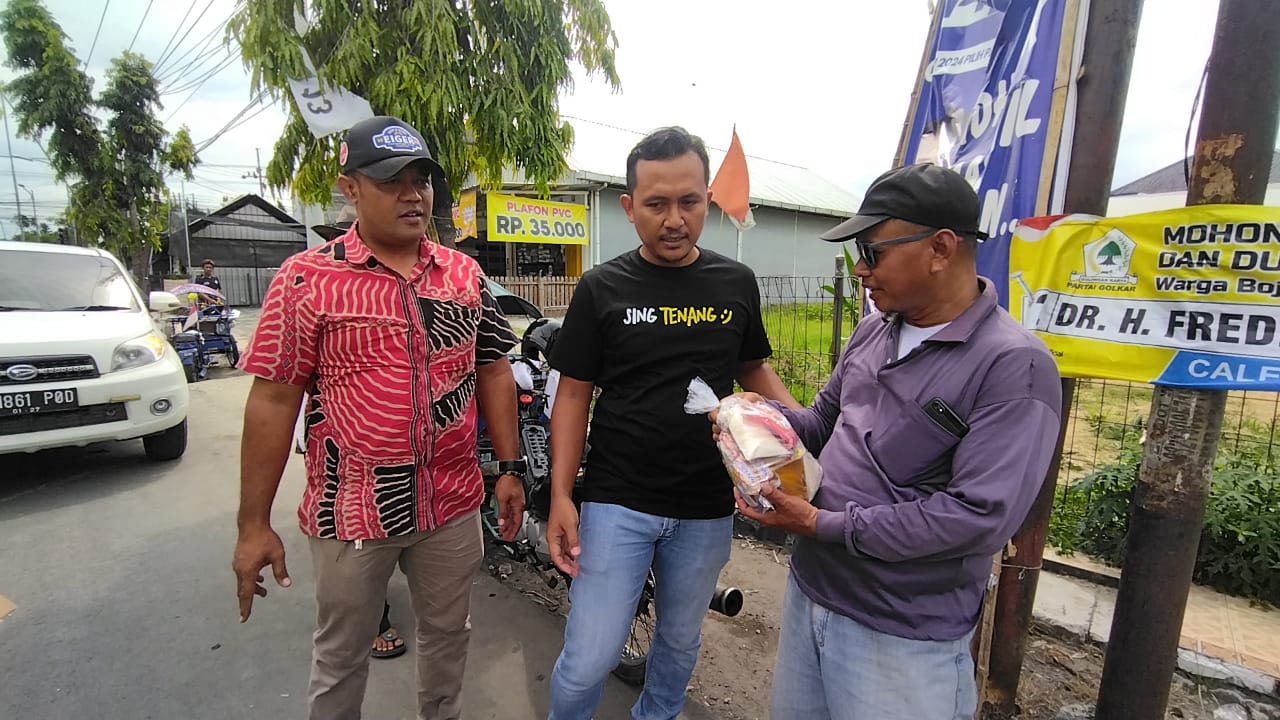  Jumat Berkah, Satreskrim Polres Bojonegoro Salurkan Bansos ke Masyarakat