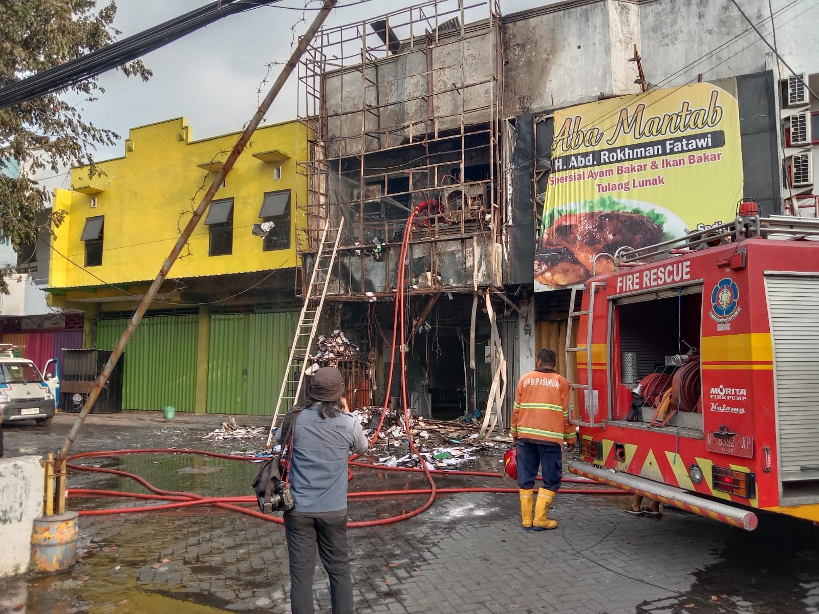 Gedung BRI KCP Bangil Dilalap Api