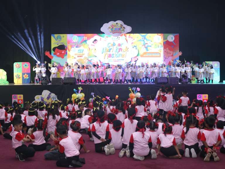 Gebyar Anak Nasional 2025 di Pasuruan, Mas Adi Tekankan Pentingnya Anak Hebat untuk Indonesia Hebat