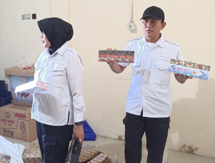 Gerebek Gudang Rokok Ilegal di Cerme Gresik, Petugas Sita 5,87 Juta Batang