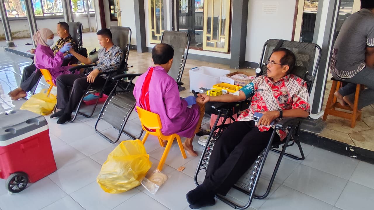 Setitik Darah Karyawan Indomaret, Harapan Hidup Bagi Sesama di Jember