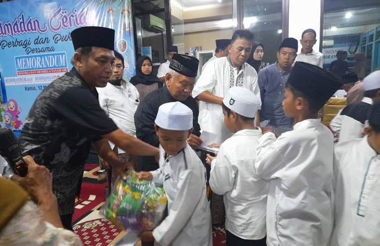 Ramadan Ceria Memorandum Hadirkan Santunan dan Buka Puasa Bersama Anak Yatim