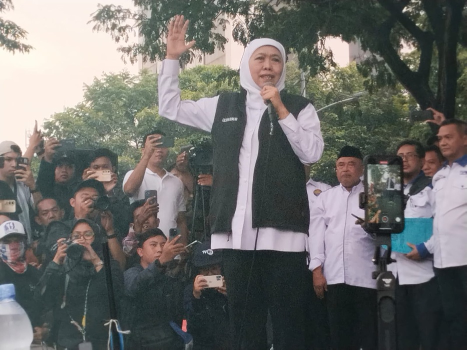 Khofifah Teken Kesepakatan May Day 2026 dengan Buruh Ini Poin Pentingnya