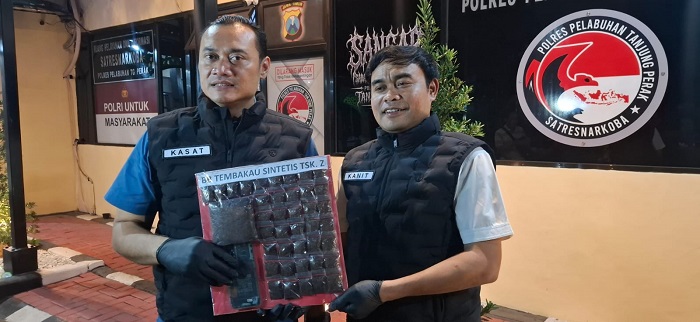 Tergiur Upah Rp15 Ribu Per Paket, Pemuda Gubeng Nekad Jadikan Kamar Kos Markas Tembakau Sintetis