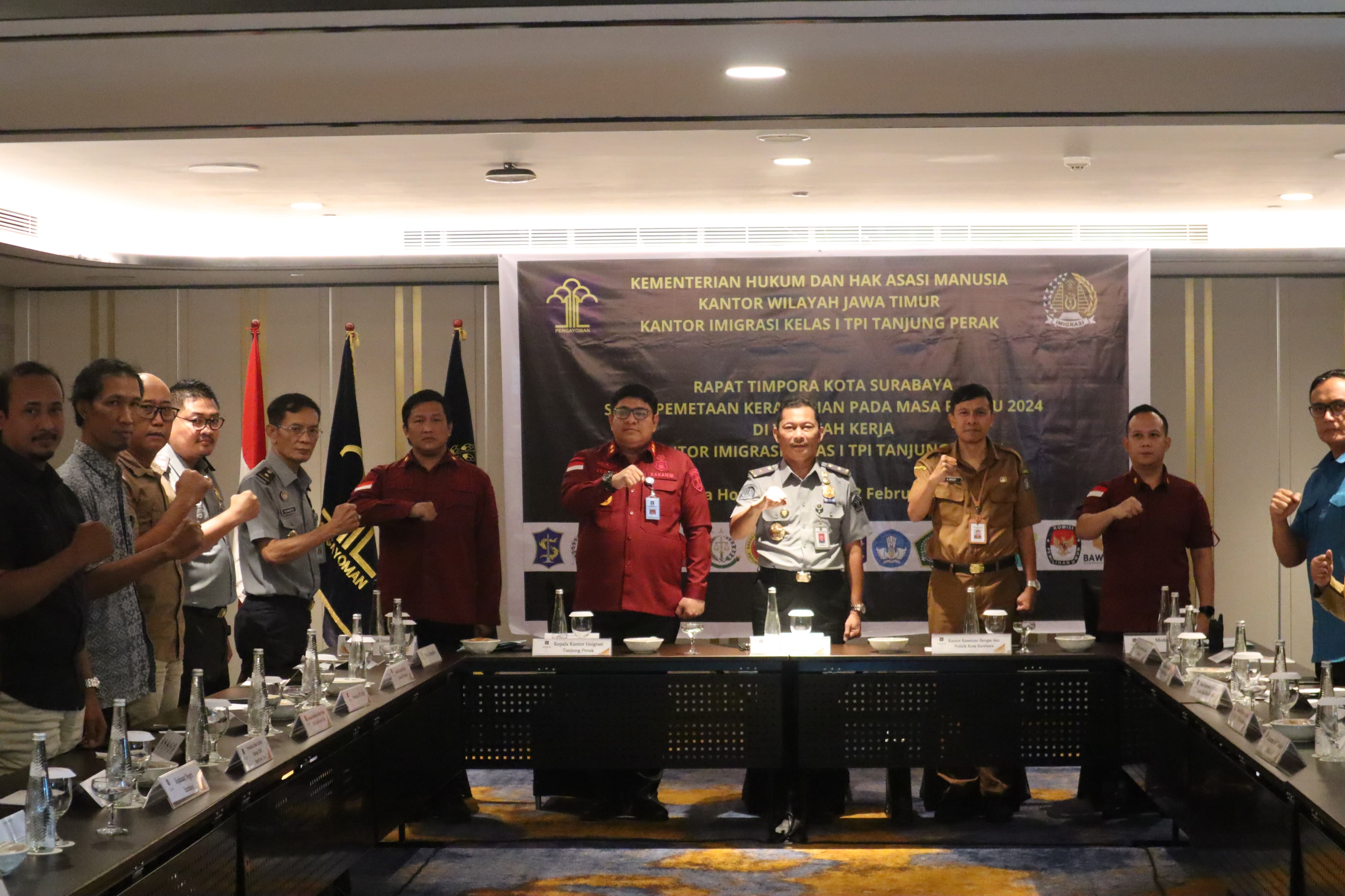 Kantor Imigrasi Tanjung Perak Gelar Rapat Timpora Petakan Kerawanan Pemilu 2024