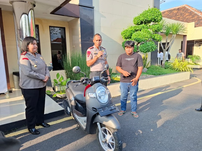 Polresta Bekuk Dua Residivis, Motor Dikembalikan kepada Korban di Pasuruan