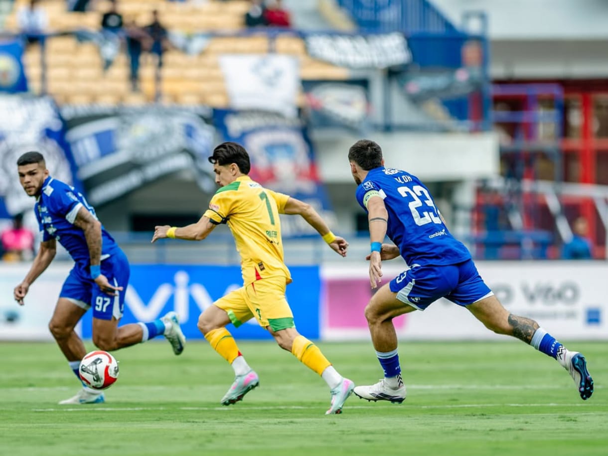 Francisco Rivera Absen, Eduardo Perez Siapkan Pengganti Jelang Hadapi Semen Padang