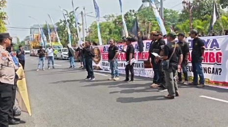 Bubarkan Dapur MBG Terpusat, Warga Lamongan Desak Libatkan Kantin dan UMKM