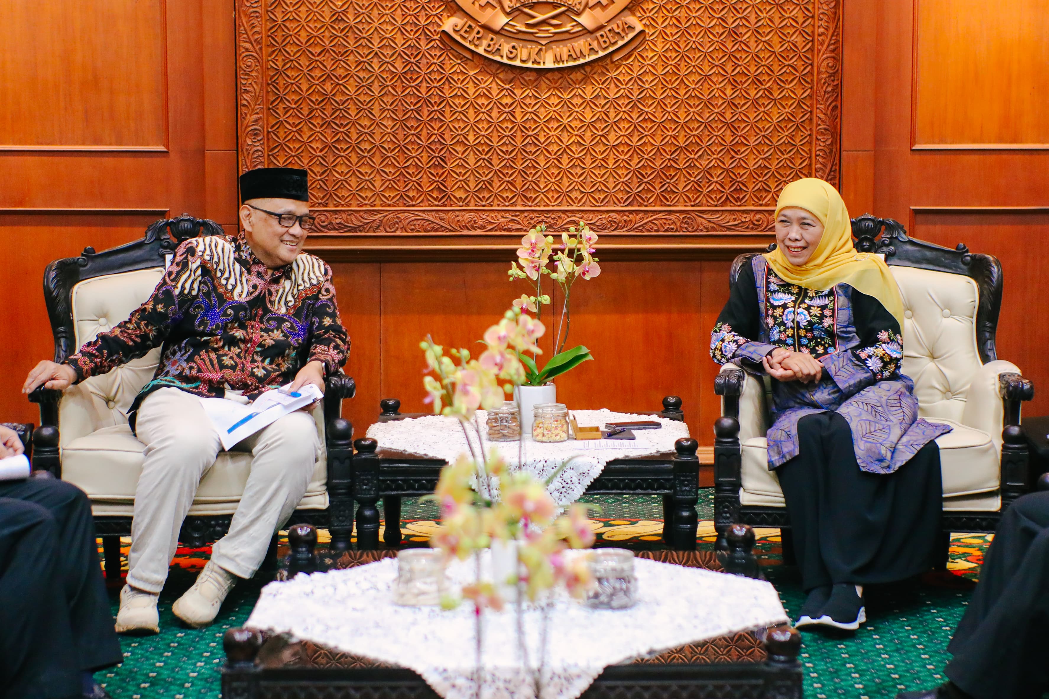 Gubernur Khofifah Terima Kunker Menteri Haji dan Umroh RI di Grahadi: Insya Allah Kuota Jamaah Haji Asal Jatim