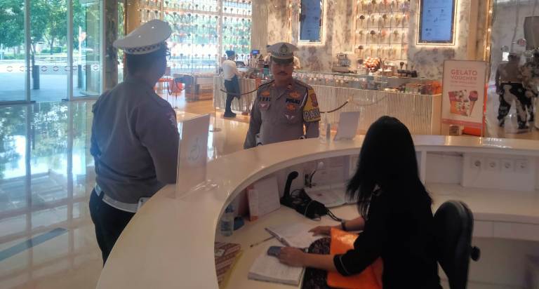Polsek Mulyorejo Lakukan Pemantauan di Pusat Perbelanjaan, Antisipasi Kriminalitas