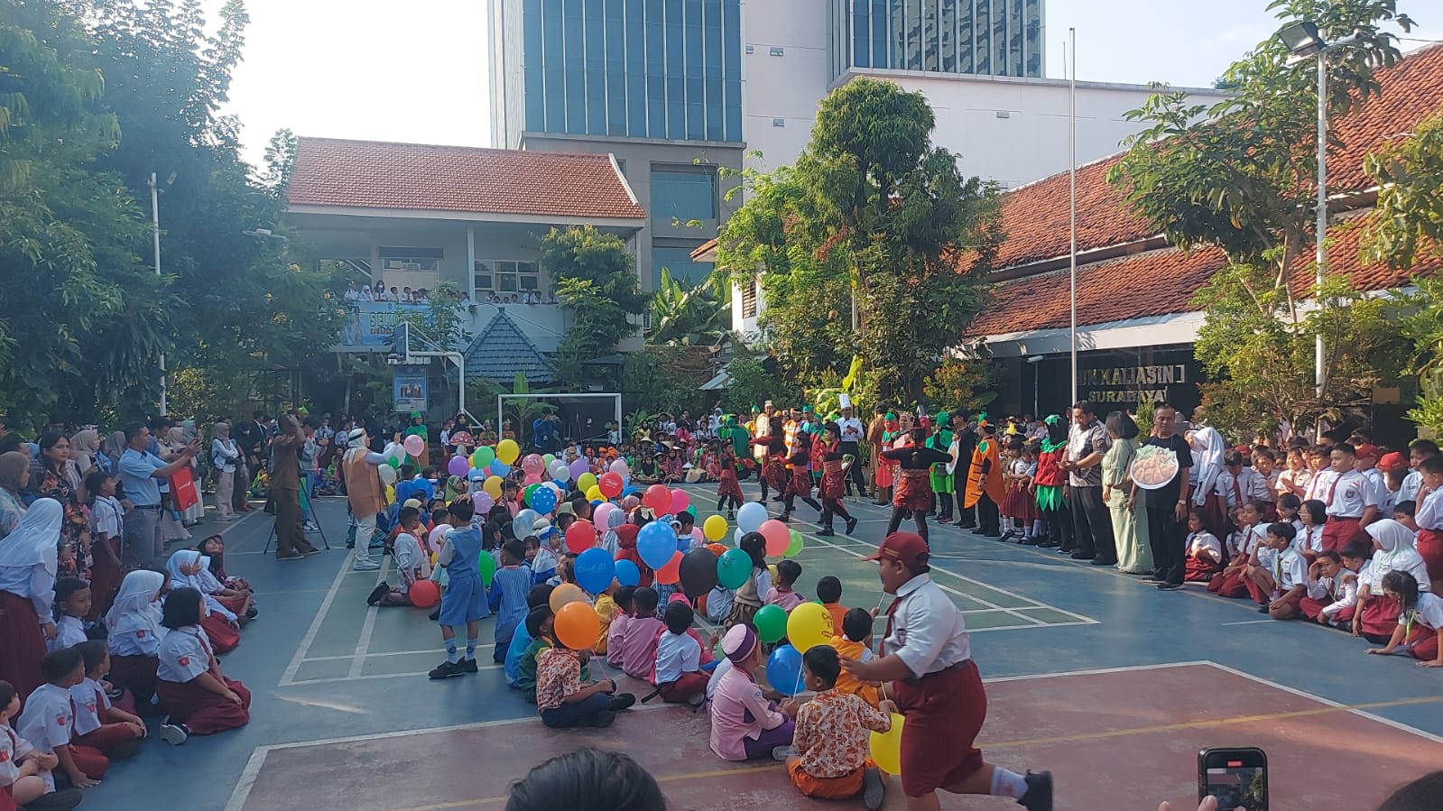 Dispendik Surabaya Pastikan MPLS Ramah dan Menggembirakan, Fokus Bentuk Karakter