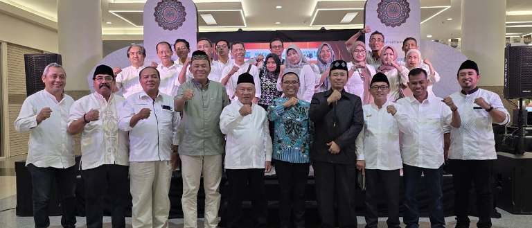 Kanwil Kemenag Jatim Buka Pameran Memorandum Haji dan Umrah di Atrium Royal Plaza Surabaya