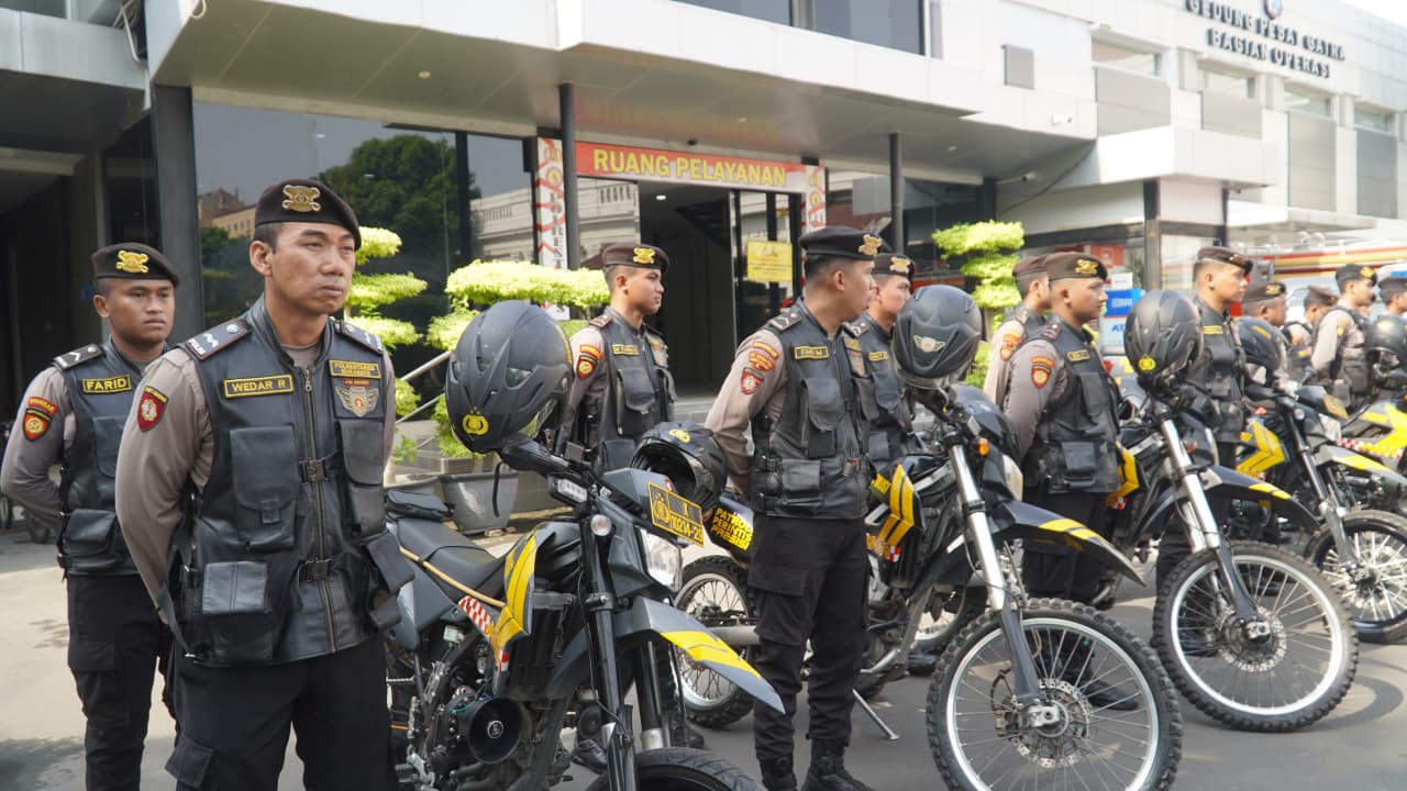 Apel Kesiapsiagaan Polrestabes Surabaya Hadapi Potensi Bencana Hidrometeorologi