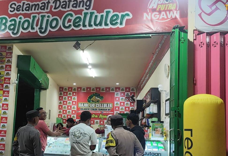 Polsek Paron Polres Ngawi Tingkatkan Patroli Jaga Obvit dan Pemukiman 