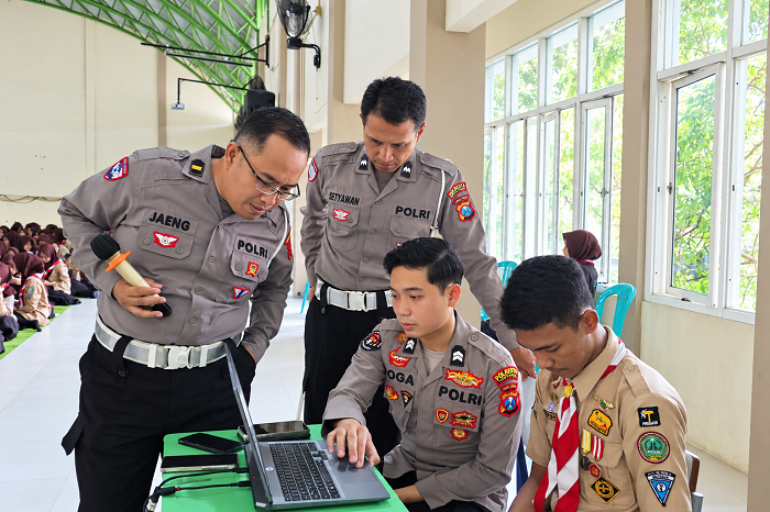 Polresta Sidoarjo Edukasi AI kepada Pelajar, Dorong Literasi Digital yang Bijak