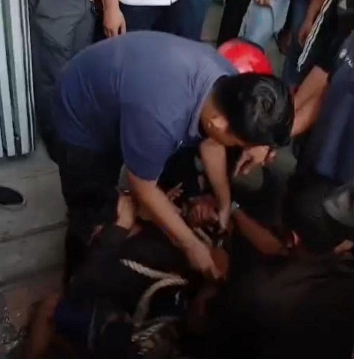 Dua Bandit Tepergok Curi Honda Vario di Parkiran Showroom, Sontak Jadi Bulan-Bulanan Warga Surabaya