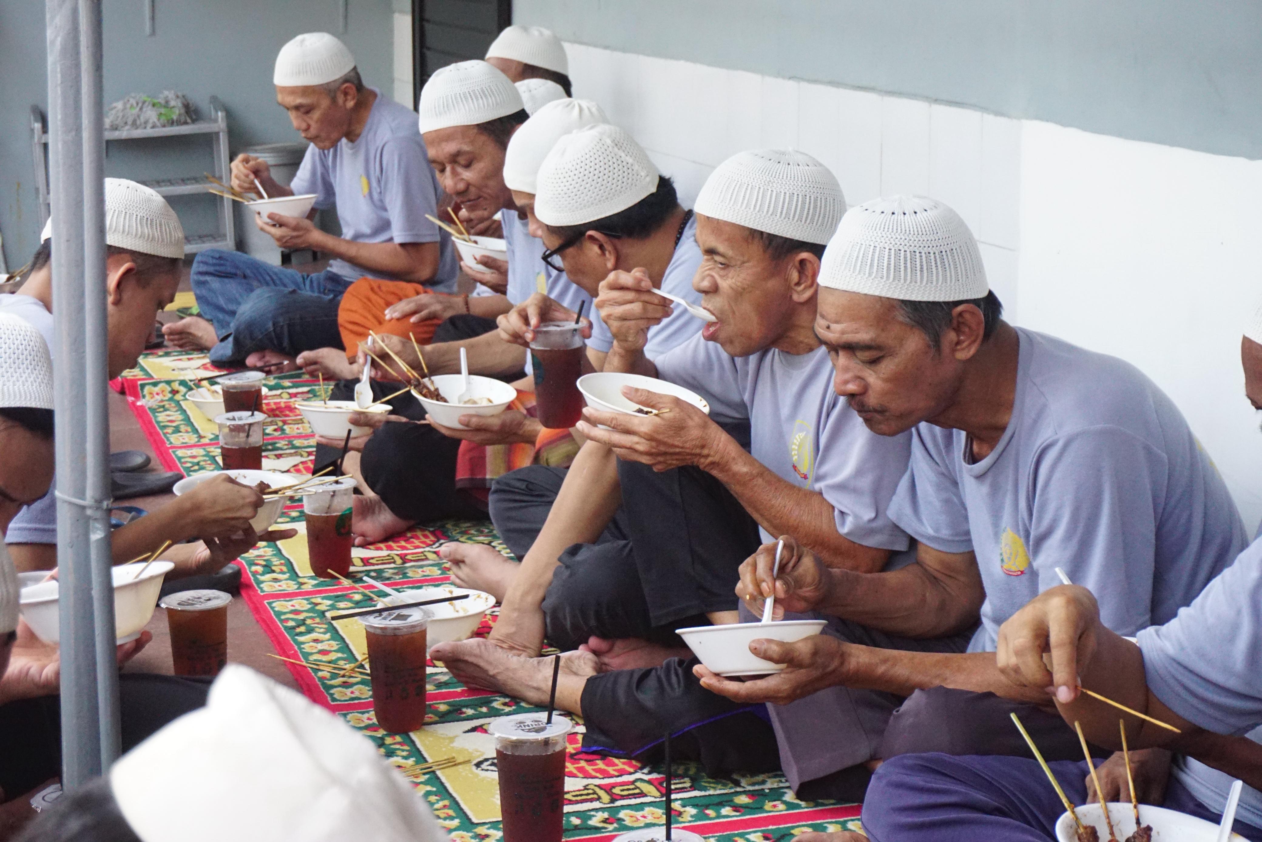 Nyate Bareng di Lapas Mojokerto, Rayakan Iduladha dengan Kebersamaan