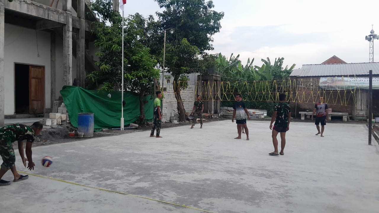 Lapangan Voli TMMD Kodim 0816/Sidoarjo di Desa Kedondong Hampir Rampung, Warga Antusias Menyambut