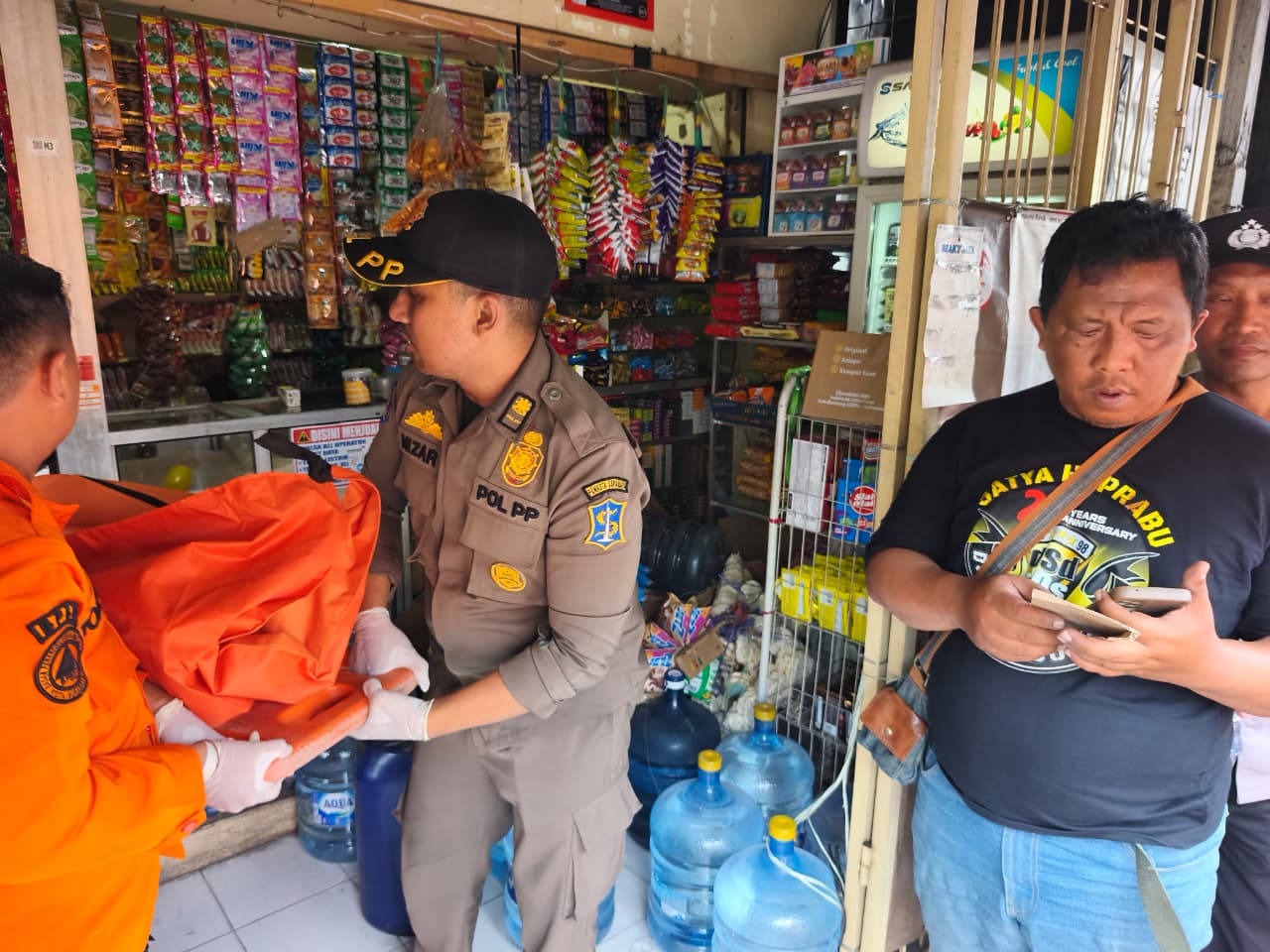 Cekcok Berujung Maut, Ibu Muda Ditemukan Gantung Diri di Siwalankerto 