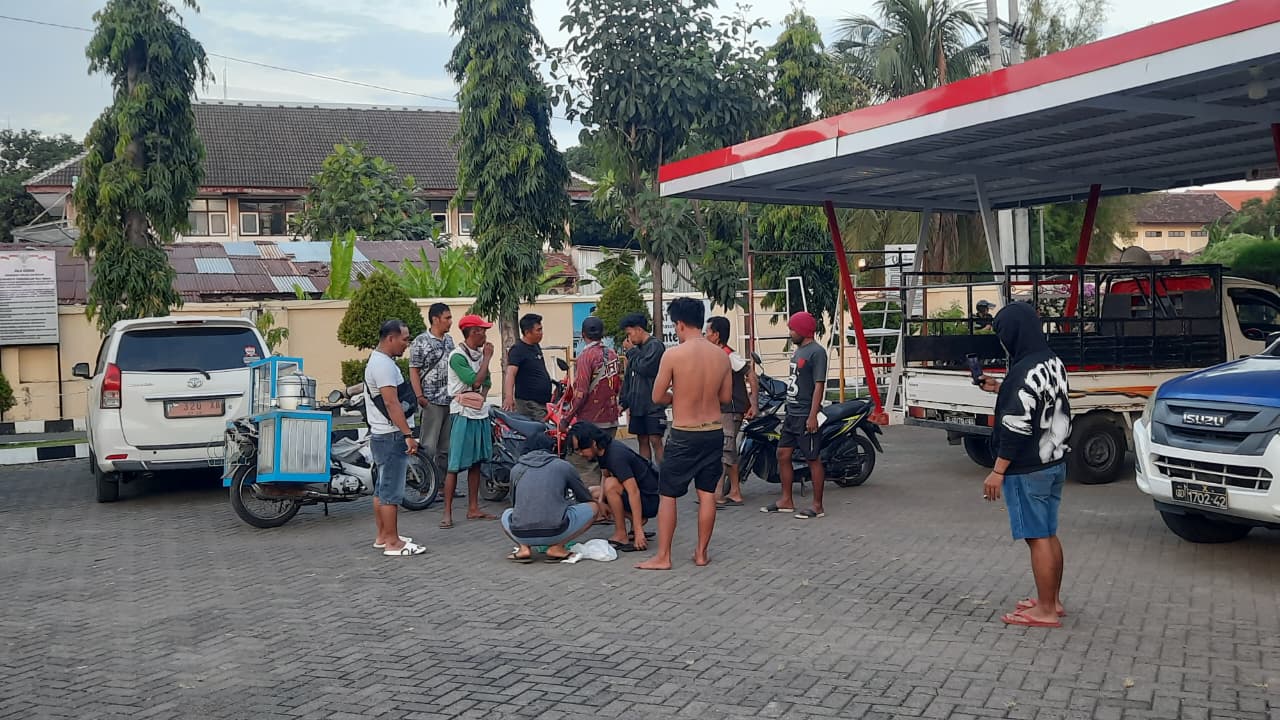 Terbakar Cemburu, Pria Kapongan Dikeroyok Empat Pemuda Jangkar Situbondo