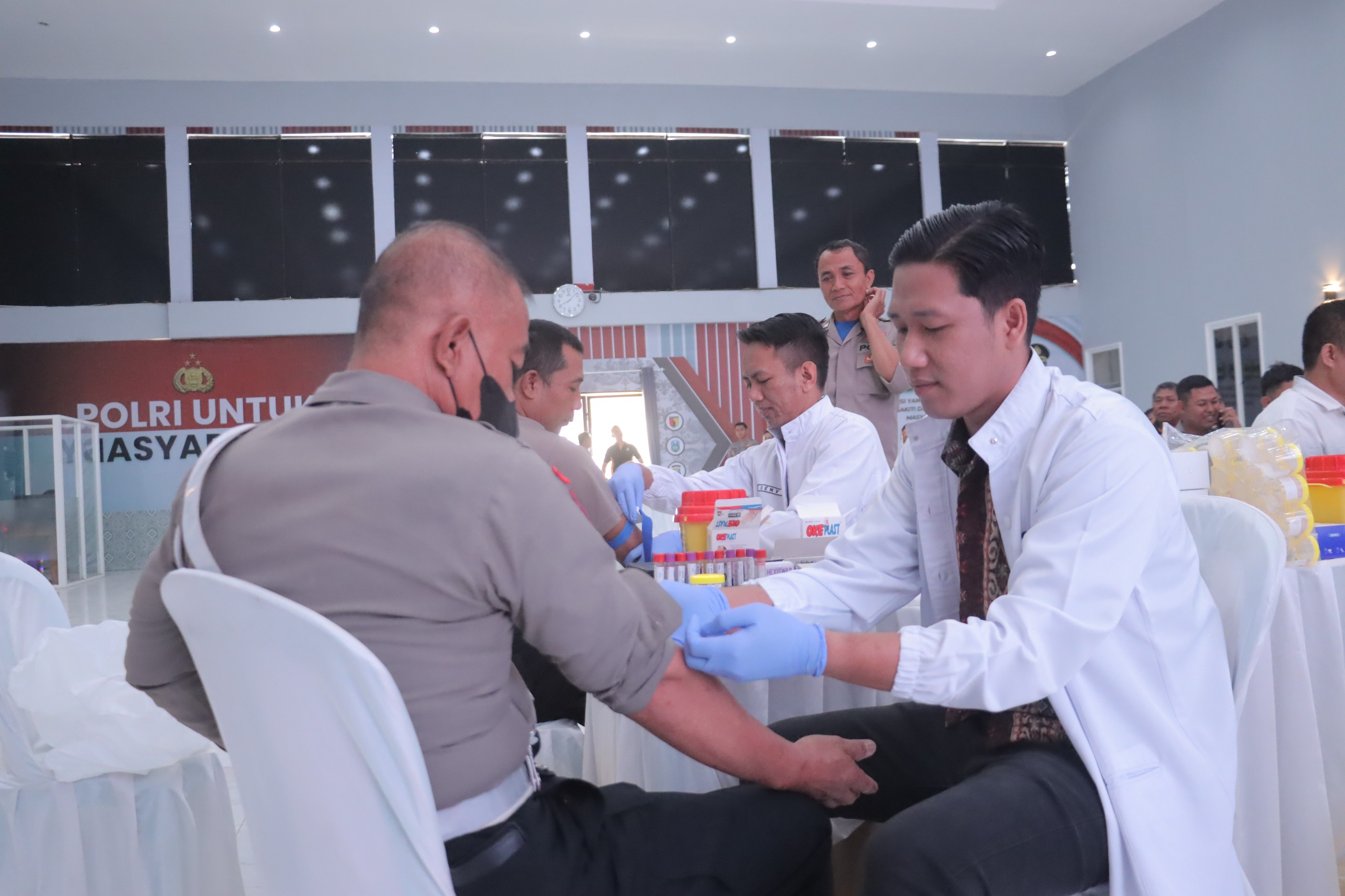 Polres Blitar Gelar Pemeriksaan Kesehatan Rutin, Deteksi Dini Penyakit Degeneratif bagi Anggota Polri dan ASN