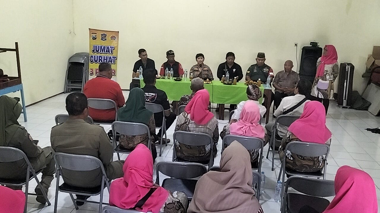 Warga Dukuh Kupang Curhat Langsung dengan Kapolsek, Sinergi Jaga Kamtibmas