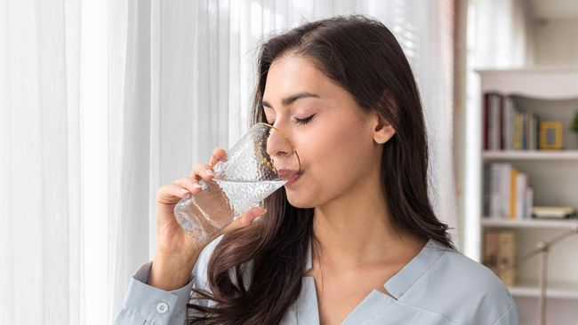Ini Lho Manfaat Minum Air Putih yang Cukup untuk Tubuh