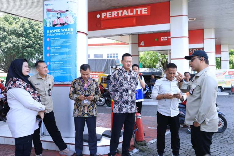 Pemkab Jember Pastikan Stok BBM Aman, Pj Sekda Sidak Sejumlah SPBU