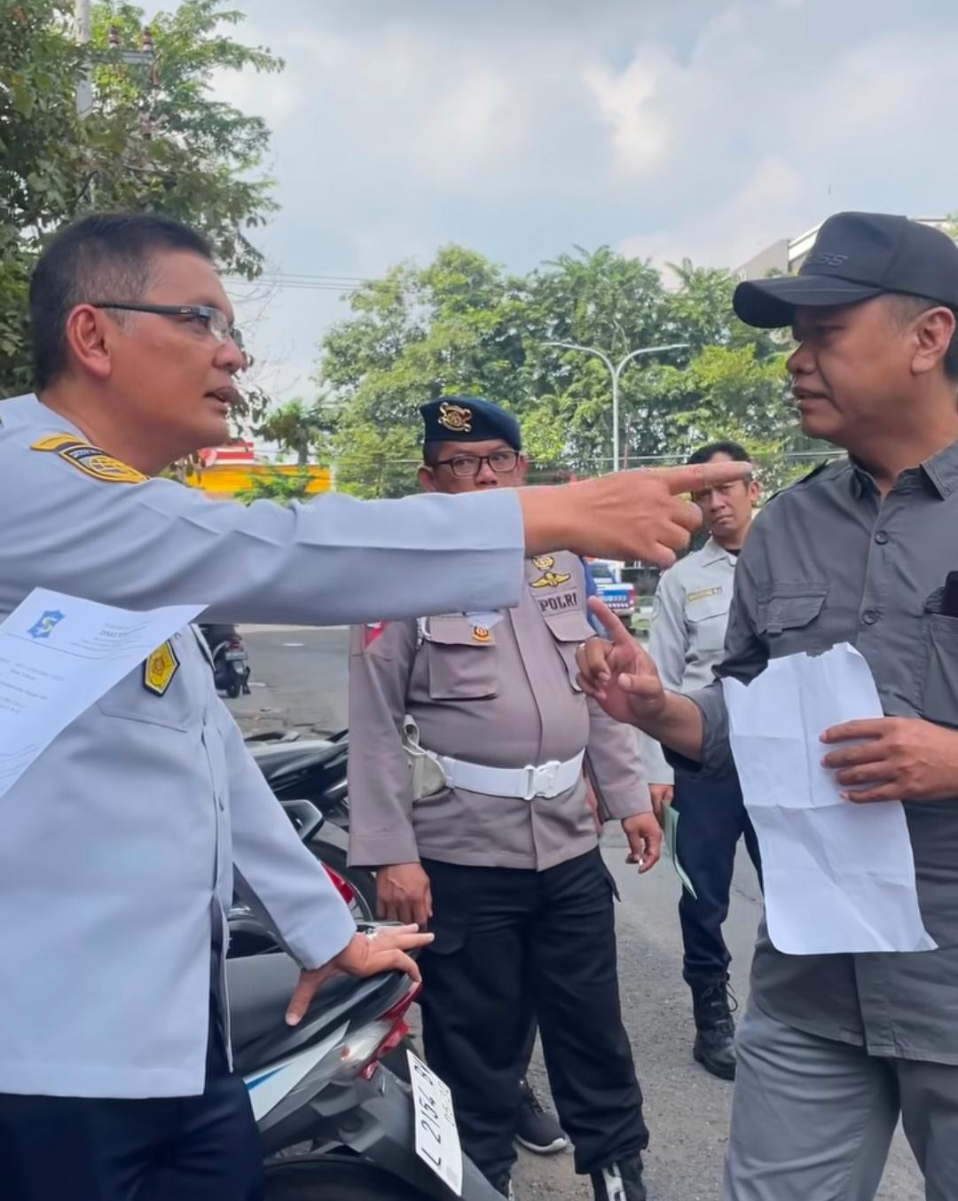 Tolak Digitalisasi, Izin 600 Jukir di Surabaya Dibekukan